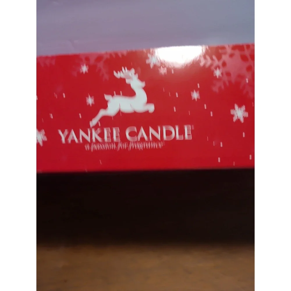 YANKEE CANDLE Balsam & Cedar Snowman mini Reed Diffuser NEW In BOX